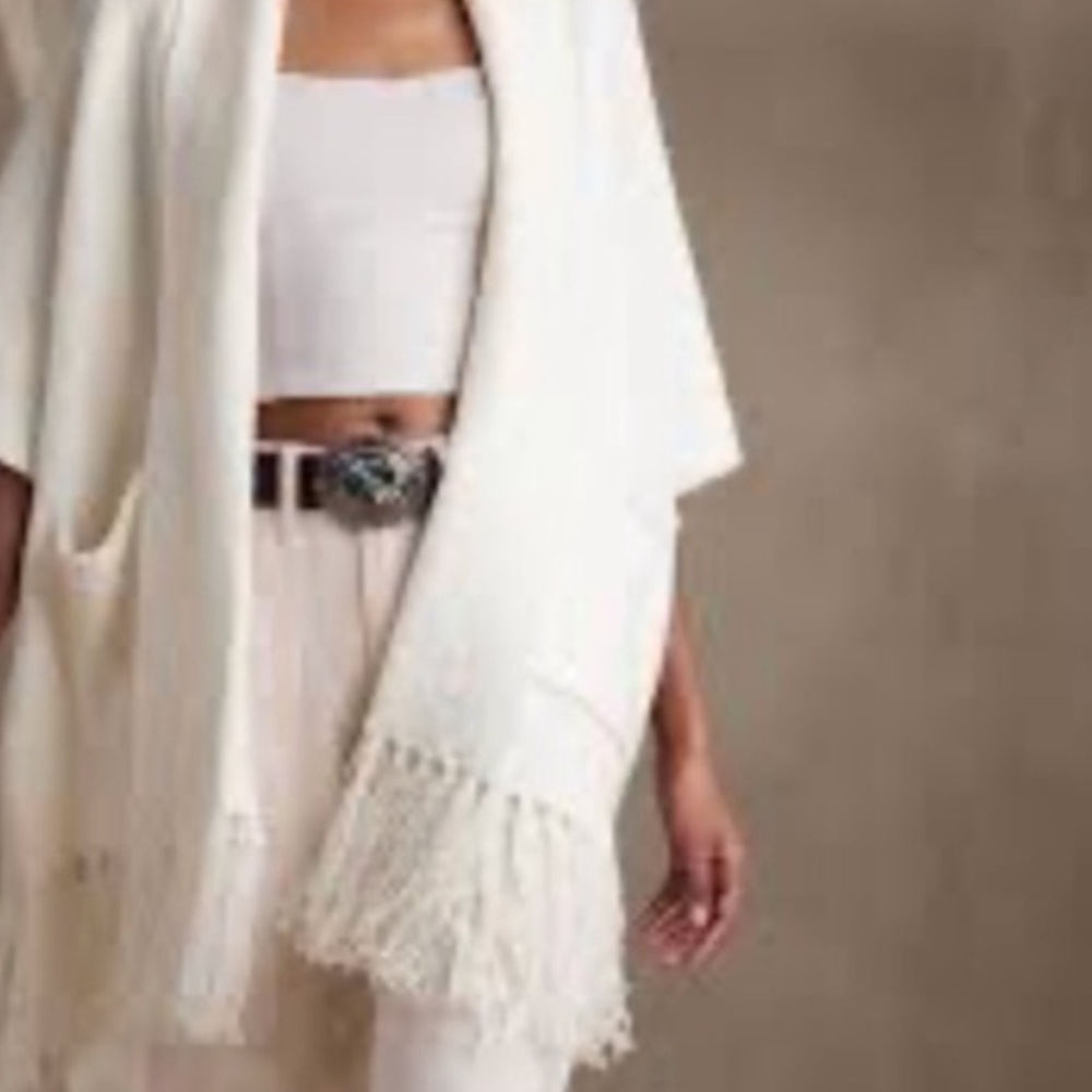 Banana Republic White Fringe Chunky Shawl Collar
Sweater